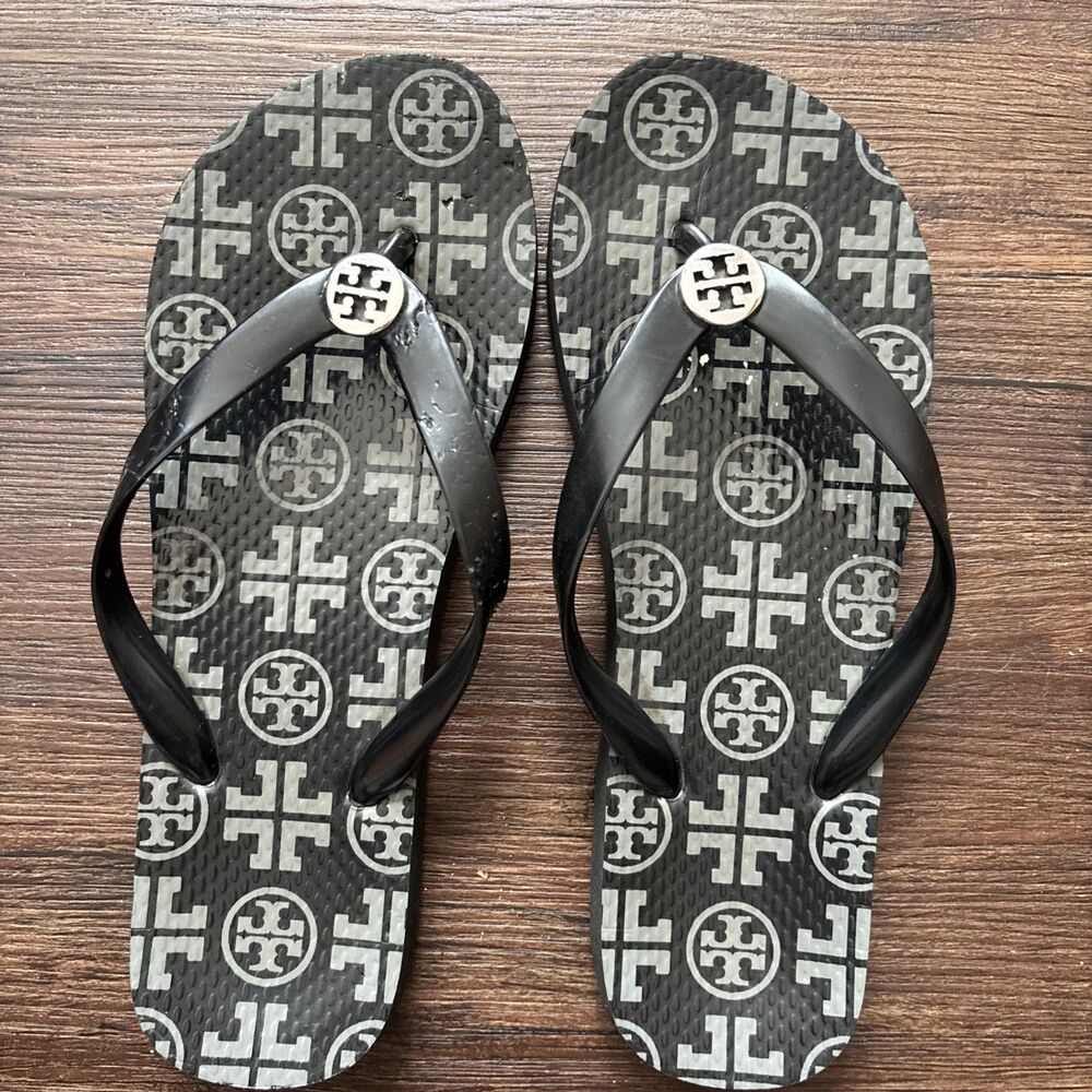 TORY BURCH MONOGRAM Insignia FLIP FLOPS rubber thong sandals SoHo Boho Y2K Vegan